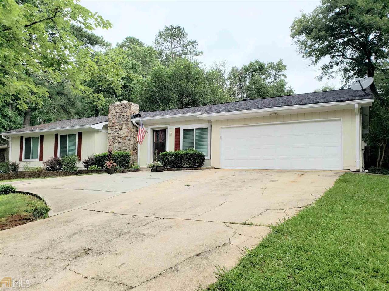 4894 Woodhurst Way - Photo 1