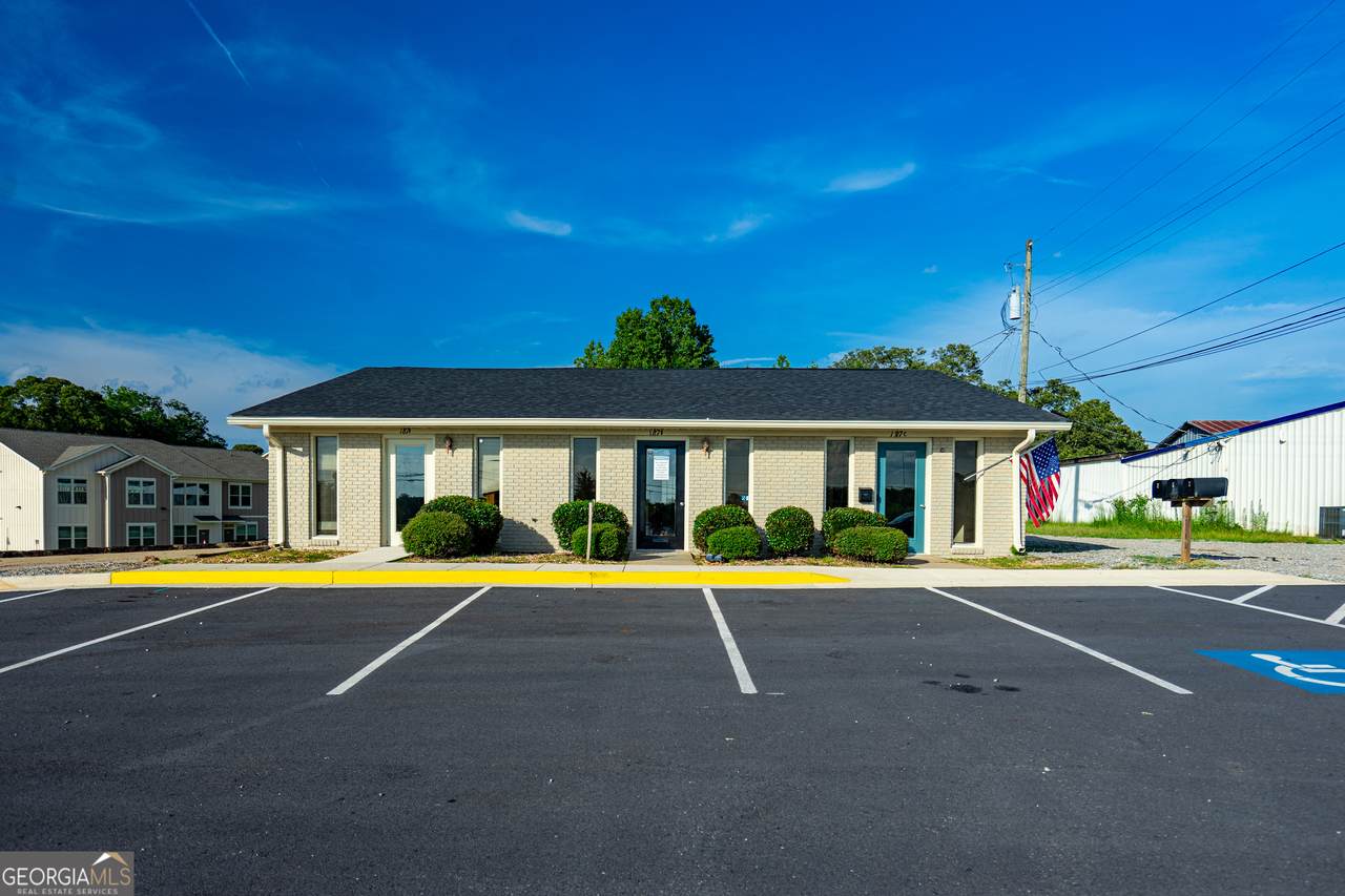 187 S Davis Road - Photo 1