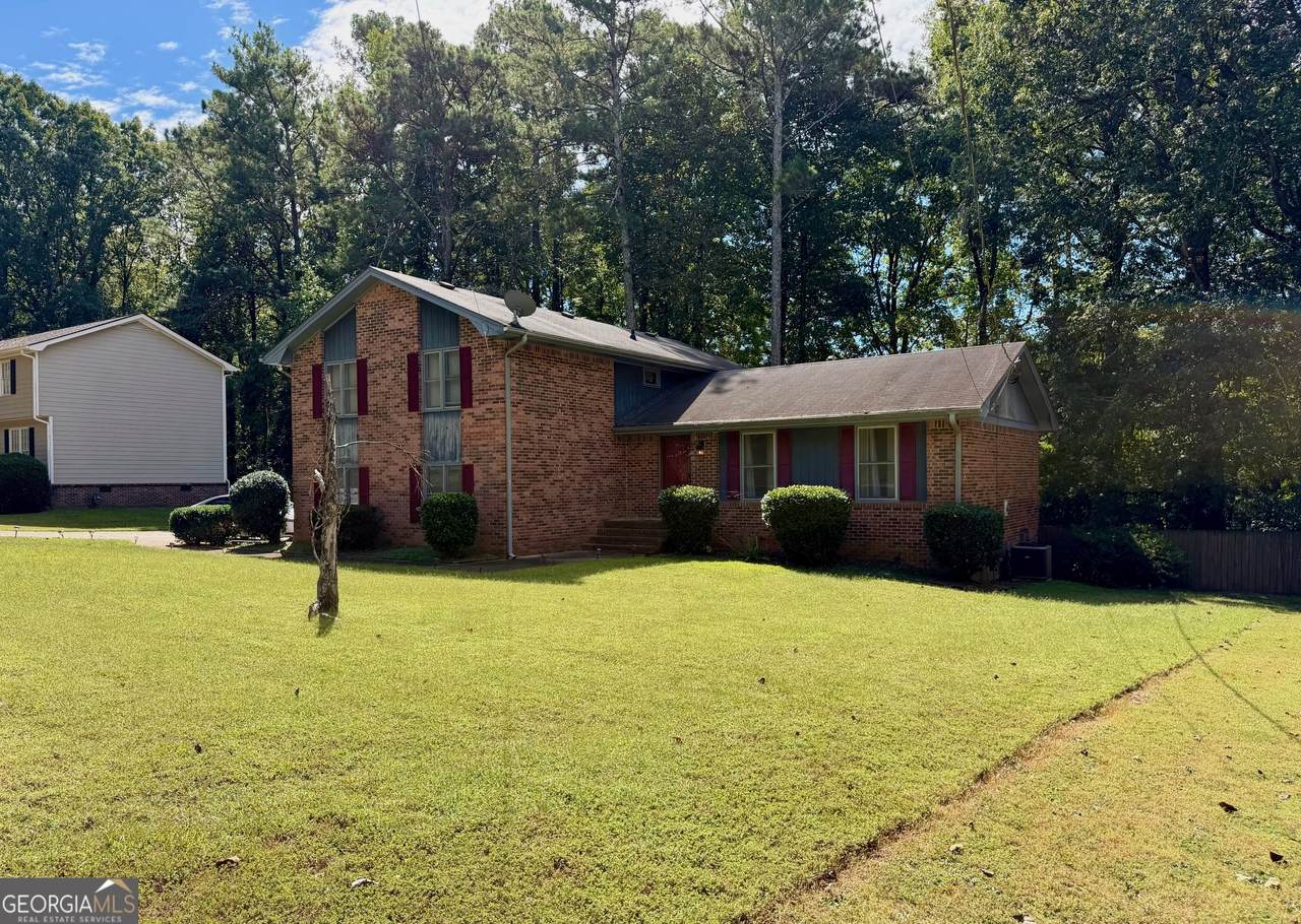 781 Sweet Briar Trail - Photo 1