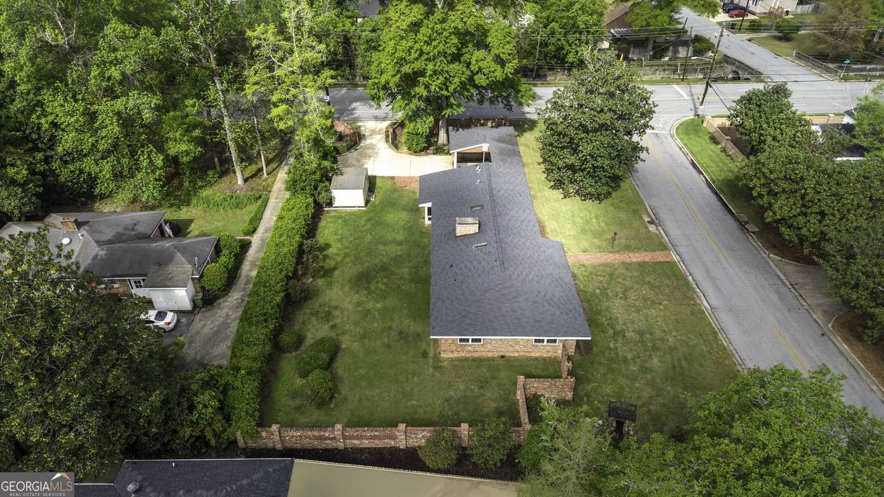 1918 Country Club Road - Photo 1