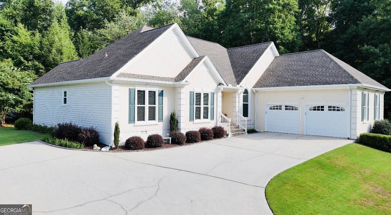 282 Carriage Lane - Photo 1