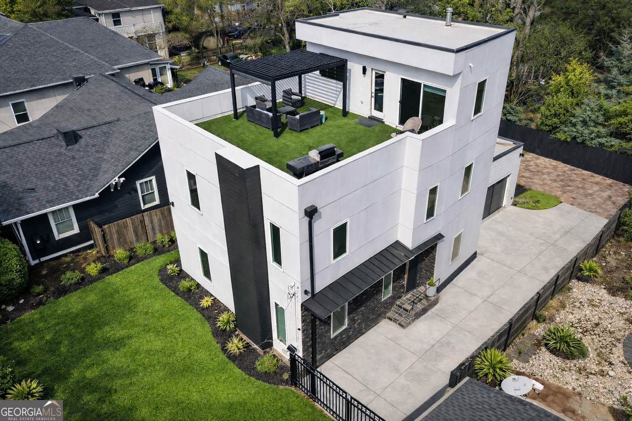 126 Moreland Avenue - Photo 1