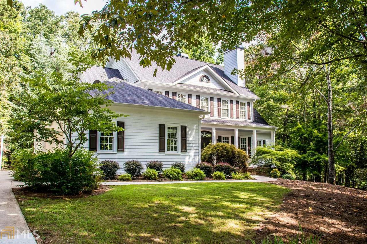 720 Plum Ln - Photo 1