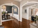 715 Lexington Avenue - Photo 14