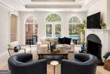 715 Lexington Avenue - Photo 4