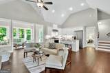 10 Berryhill Place - Photo 8