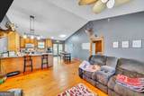 874 Mistletoe Road - Photo 17