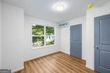 1631 Burton Street - Photo 15