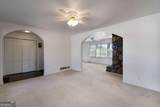 115 Windsor Drive - Photo 11
