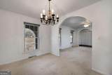 115 Windsor Drive - Photo 13