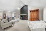 1018 Hunters Pointe Drive - Photo 6