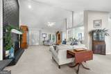 1018 Hunters Pointe Drive - Photo 7