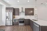565 Broadview Place - Photo 10