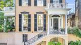 211 Charlton Street - Photo 3