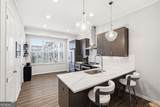 629 Broadview Place - Photo 4