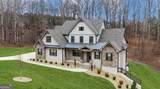 105 Fox Court - Photo 1