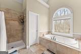 318 Waterford Circle - Photo 17