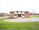200 Lee - Photo 1