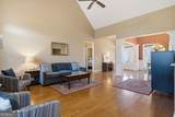 100 Colonial Circle - Photo 12