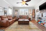 275 Strippling Street - Photo 8