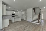 929 Lakeview - Photo 15