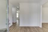929 Lakeview - Photo 4