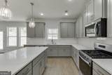 997 Lakeview - Photo 13