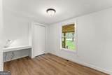 401 Wilbanks Street - Photo 17