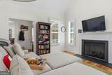 300 Pebble Hollow Drive - Photo 10