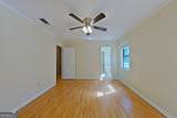 565 Oaks Courts - Photo 15