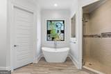 607 Lake Circle - Photo 44