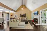 105 Stratford Circle - Photo 10