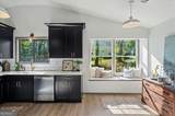5985 Bayside Drive - Photo 13