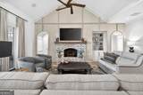 536 Green Meadows - Photo 11