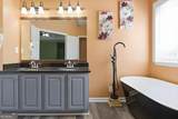 3240 Saint James Place - Photo 17