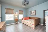 645 Everett Lane - Photo 33