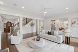 1740 Doncaster Drive - Photo 18