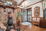 988 Woodland - Photo 4