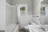 202 Everett Square - Photo 18