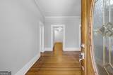 202 Everett Square - Photo 8