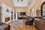 1009 Lyndhurst Way - Photo 42