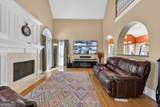 1009 Lyndhurst Way - Photo 62