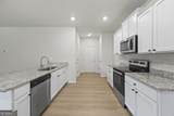 558 Meadows Farm Drive - Photo 16