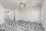 305 Collins Place - Photo 4