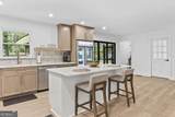 183 Goodwyn Road - Photo 18