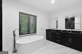 5285 Mount Vernon Parkway - Photo 17