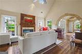 360 Oak Terrace - Photo 10