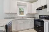 562 Woodlawn Avenue - Photo 12
