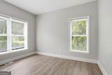 562 Woodlawn Avenue - Photo 14