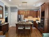 565 Sycamore Street - Photo 2